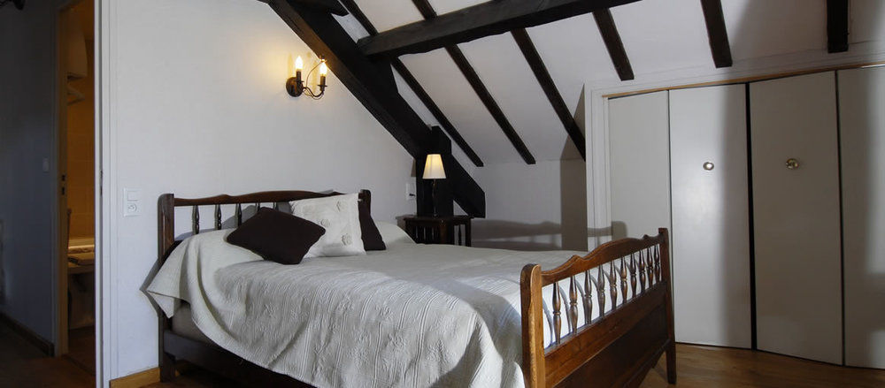Logis Hotel Restaurant L'Auberge Du Chateau Muret-le-Château Екстериор снимка
