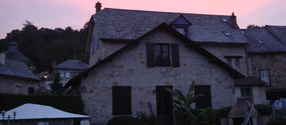 Logis Hotel Restaurant L'Auberge Du Chateau Muret-le-Château Екстериор снимка